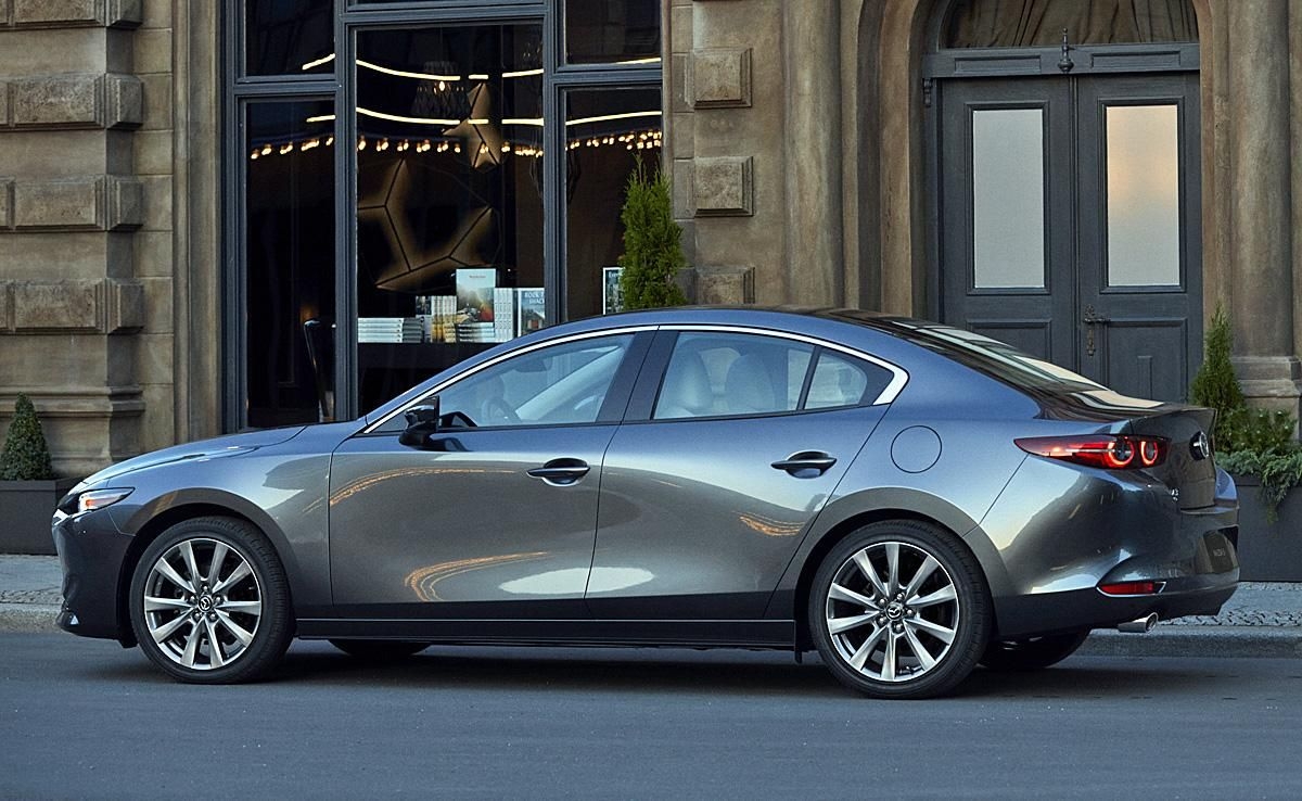 Mazda 3 новая 2020